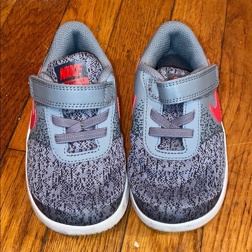 Toddler Nike sneakers